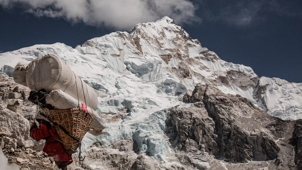 Sherpas viktiga roll på Mount Everest