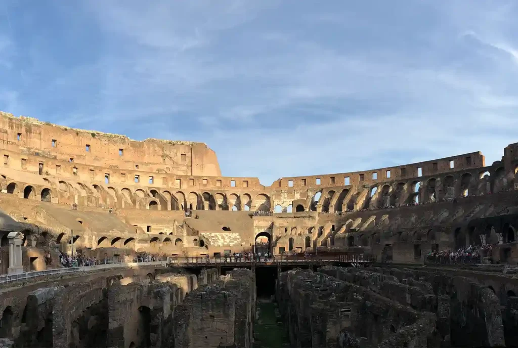 Insidan av Colesseum, Rom